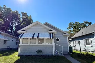 225 Stanley St, Mishawaka, IN 46545 - Photo 1