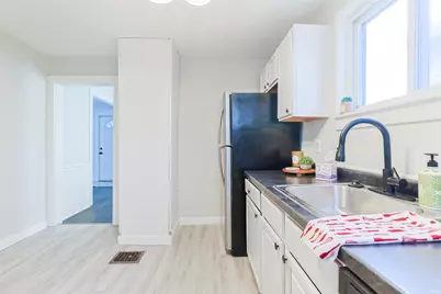 811 E Ewing Avenue, South Bend, IN 46613 - Photo 12