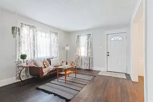 811 E Ewing Ave, South Bend, IN 46613 - Photo 4