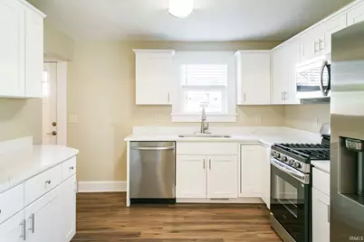 702 N Hill Street, South Bend, IN 46617 - Photo 6