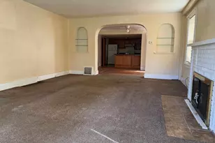 1030 Foster St, South Bend, IN 46617 - Photo 4