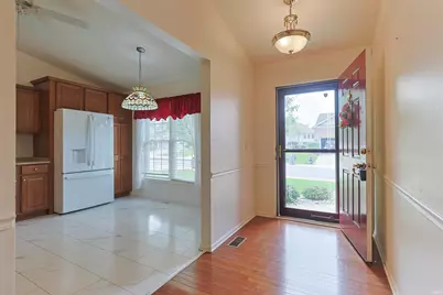 18131 N Cloverleaf Drive, South Bend, IN 46637 - Photo 4