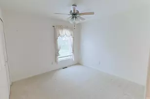 18131 N Cloverleaf Dr, South Bend, IN 46637 - Photo 30