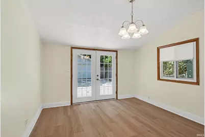 2433 Hollywood Place, South Bend, IN 46616 - Photo 4