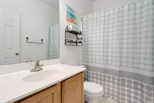 2325 Oakbrook Dr, South Bend, IN 46628 - Photo 12