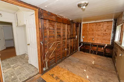 1218 Huey Street, South Bend, IN 46628 - Photo 4