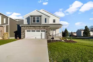 1114 Beacon Dr, Mishawaka, IN 46544 - Photo 1