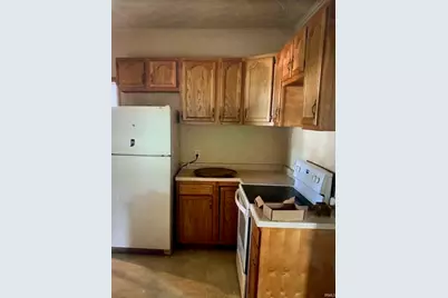311 W Ewing Avenue, South Bend, IN 46613 - Photo 2