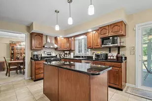 19383 Montrose Ct, South Bend, IN 46614 - Photo 8