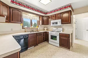 54420 Rose Rd, South Bend, IN 46628 - Photo 18