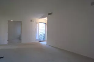 51876 Wembley Dr, South Bend, IN 46637 - Photo 8