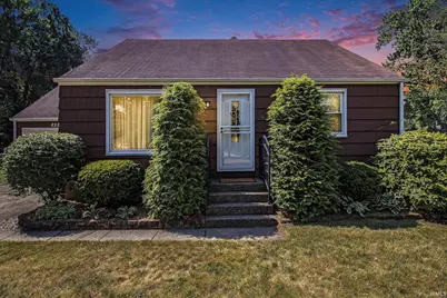 825 W Catalpa Drive, Mishawaka, IN 46545 - Photo 1