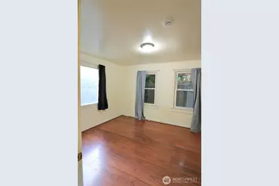 14040 Ashworth Avenue N, Seattle, WA 98133 - Photo 16