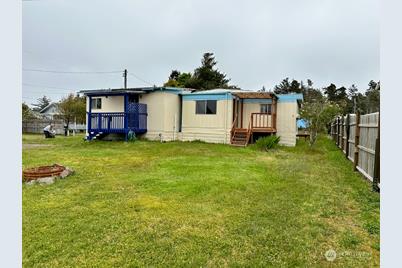 1506 198th Street, Long Beach, WA 98631 - Photo 1