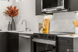 8045 G Mary Ave NW, Seattle, WA 98117 - Photo 12