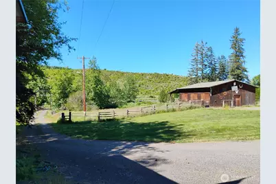 307 Lost Valley Road, Curtis, WA 98538 - Photo 6