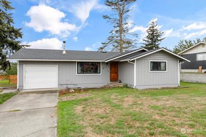 615 SW 4th Avenue, Oak Harbor, WA 98277 - Photo 1