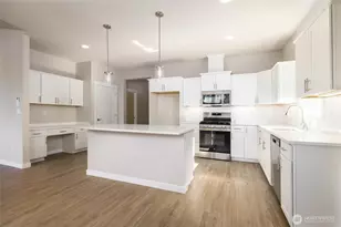 825 Parkland Loop, Sedro Woolley, WA 98284 - Photo 10