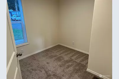 507 131st Street E #L, Tacoma, WA 98445 - Photo 8