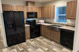 507 131st St E, Tacoma, WA 98445 - Photo 2