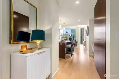 909 5th Avenue #2103, Seattle, WA 98104 - Photo 6