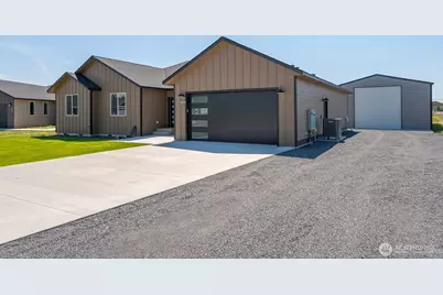 6425 NE Road 2.15, Moses Lake, WA 98837 - Photo 1