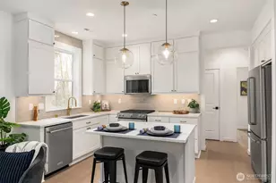 11170 (Hs 24) NE 134th Ct NE, Redmond, WA 98052 - Photo 4