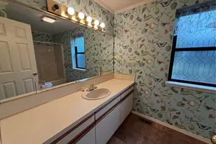 226 W 2nd St, Port Angeles, WA 98362 - Photo 16