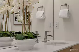 12710 NE 72nd St, Kirkland, WA 98033 - Photo 20