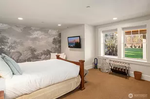 8910 NE 33rd St, Yarrow Point, WA 98004 - Photo 32