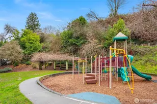 1231 5th Ave N, Seattle, WA 98109 - Photo 24