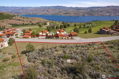 215 Bandera Way, Chelan, WA 98816 - Photo 2