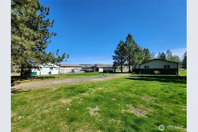 39024 Petrie Lane E, Davenport, WA 99122 - Photo 4