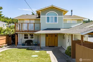 8171 Sandy Hook Dr, Clinton, WA 98236 - Photo 8