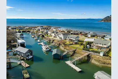 8171 Sandy Hook Drive, Clinton, WA 98236 - Photo 32