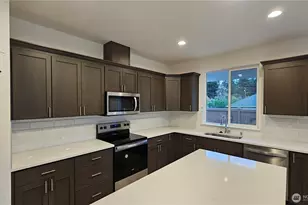 9450 Chief Leschi Street SE, Yelm, WA 98597 - Photo 6