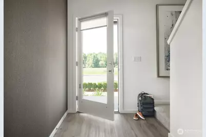 8825 44th Place NE, Marysville, WA 98270 - Photo 4