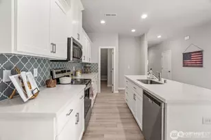 1406 60th Ave NE, Tacoma, WA 98422 - Photo 4