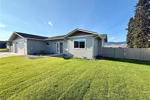 2526 1st St SE, East Wenatchee, WA 98802 - Photo 2