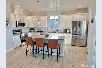 2526 1st Street SE, East Wenatchee, WA 98802 - Photo 4