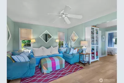 176 N N Maple Street, Camano Island, WA 98282 - Photo 2