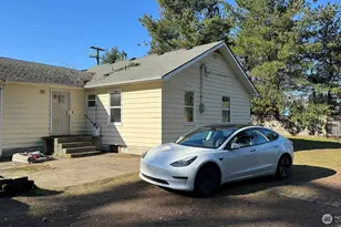 351 NE 185th St, Shoreline, WA 98155 - Photo 1