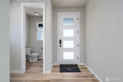 2401 SW Ridgeway Drive, Oak Harbor, WA 98277 - Photo 4