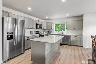 572 Columbia St, Cathlamet, WA 98612 - Photo 8