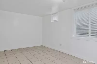 2209 E Roanoke Street, Seattle, WA 98112 - Photo 18