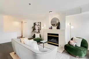 701 Galer St, Seattle, WA 98109 - Photo 2