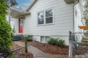 2209 E Roanoke St, Seattle, WA 98112 - Photo 2