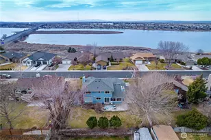 2219 S Beaumont Dr, Moses Lake, WA 98837 - Photo 2