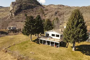 81B Golden Rd, Oroville, WA 98844 - Photo 4