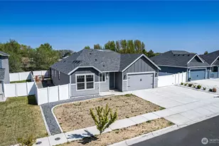 4618 E Thrush St, Moses Lake, WA 98837 - Photo 2